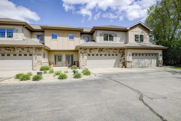 4612 Burma Road, Mcfarland, WI 53558