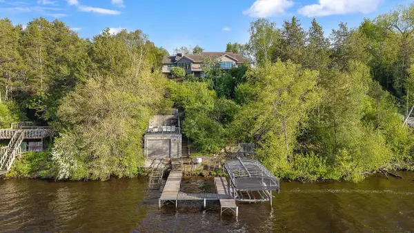 W14198 Selwood Drive, Prairie Du Sac, WI 53578