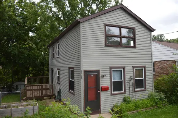 1717 Loftsgordon Avenue, Madison, WI 53704