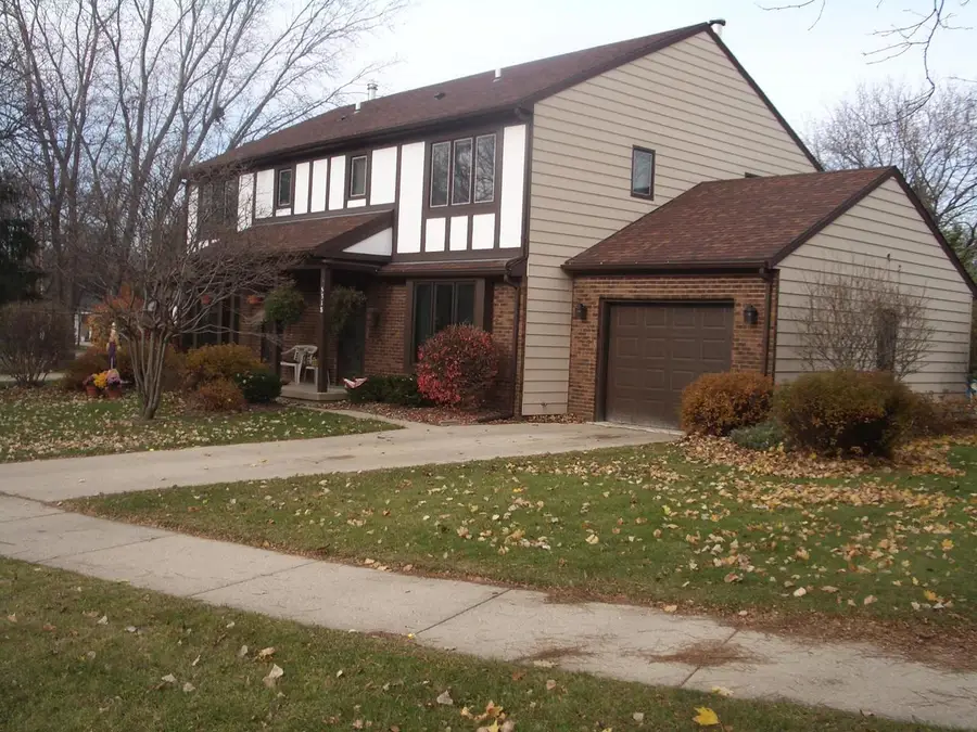 5318-5320 Manitowoc Parkway, Madison, WI 53705 - #2