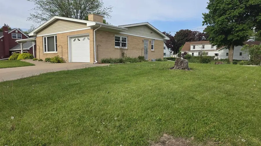 350 S Taylor Street, Lancaster, WI 53813 - #3