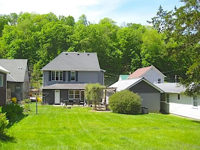 823 Walton Street, McGregor, IA 52157 - #2