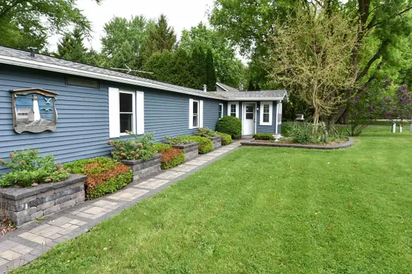 N9675 Northern Shores, Fox Lake, WI 53933