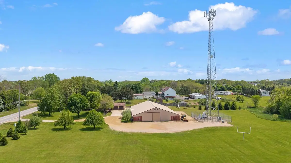 W8287 County Road P, Pardeeville, WI 53954 - #1