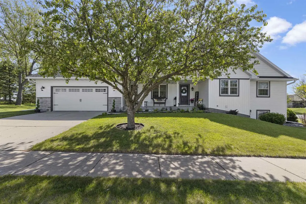 226 6TH Street, Evansville, WI 53536 - #1