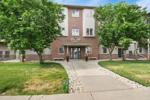 102 PRAIRIE HEIGHTS Drive #212, Verona, WI 53593