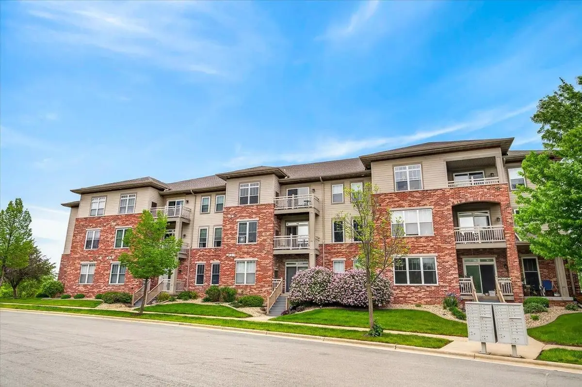 141 Metro Terrace #303, Madison, WI 53718 - #1