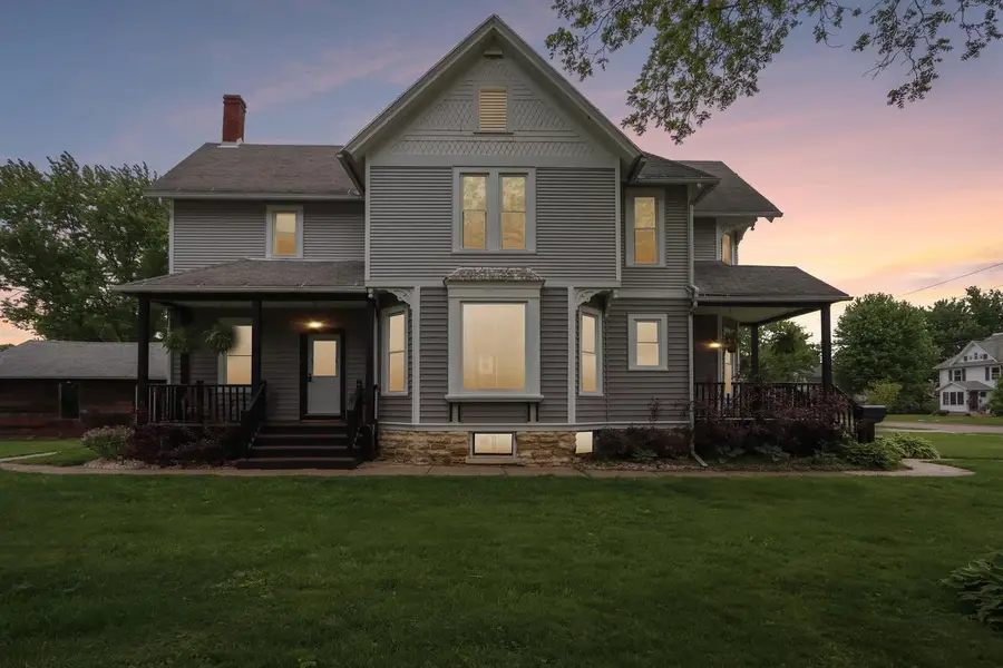 315 Park Avenue, Prairie Du Sac, WI 53578 - #2