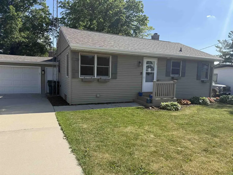 374 Janesville Street, Janesville, WI 53548 - #2