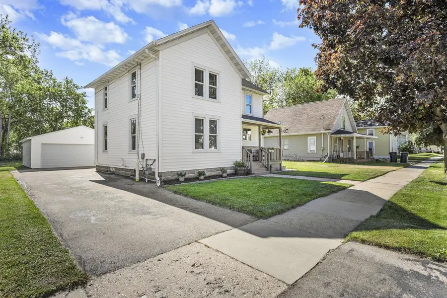 440 N Chatham Street, Janesville, WI 53548 - #3