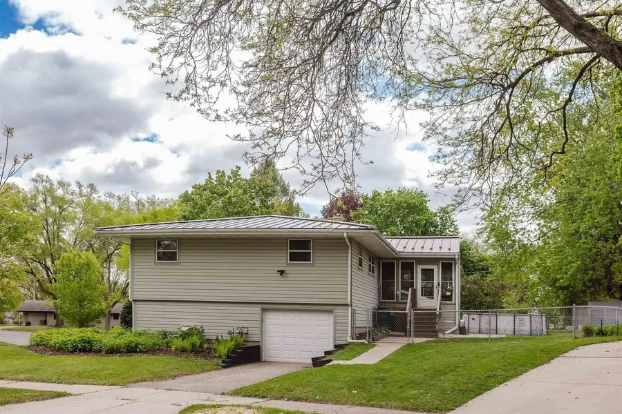 1422 Ellen Avenue, Madison, WI 53716 - #2