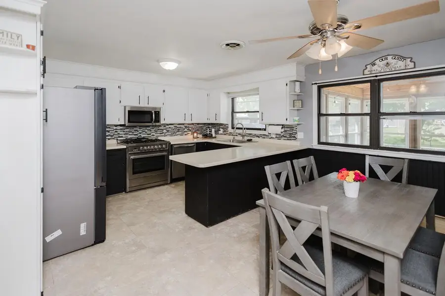 1422 Ellen Avenue, Madison, WI 53716 - #3