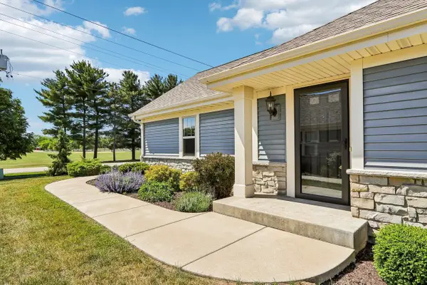 306 Markham Road #202, Eagle, WI 53119