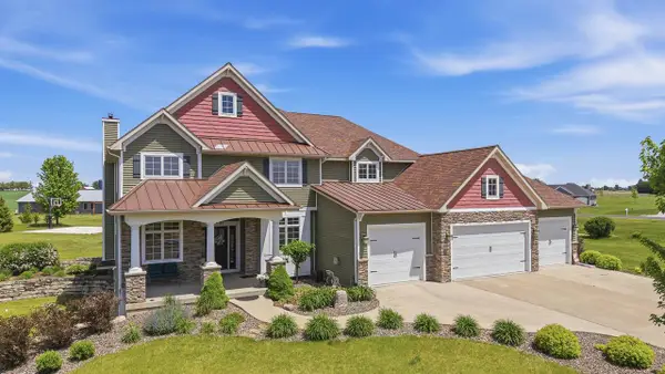 N6350 Tradewinds Circle, Beaver Dam, WI 53916