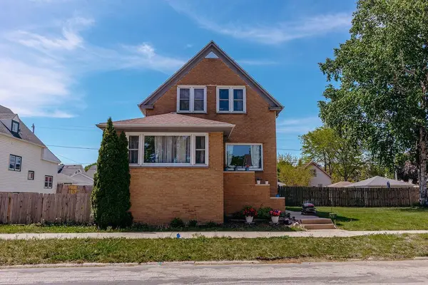 3813 Barnard Avenue, Cudahy, WI 53110