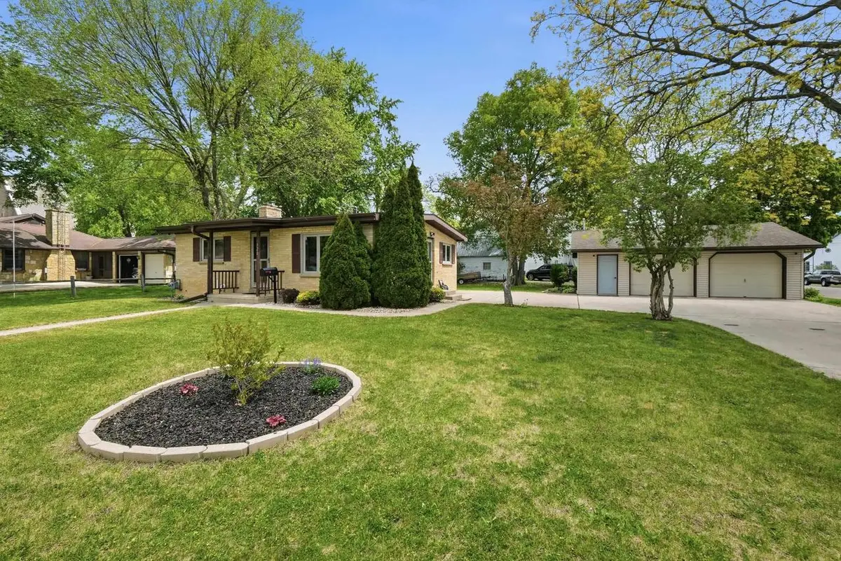 520 6th Street, Prairie Du Sac, WI 53578 - #1