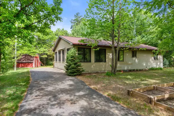 1389 W 11th Avenue, Friendship, WI 53934