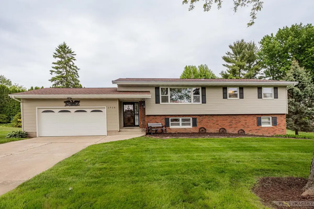 1710 Michigan Avenue, Sun Prairie, WI 53590 - #1