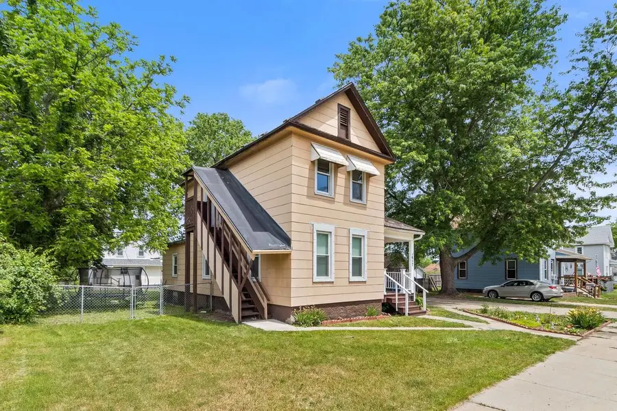 617 W Franklin Street, Portage, WI 53901 - #2