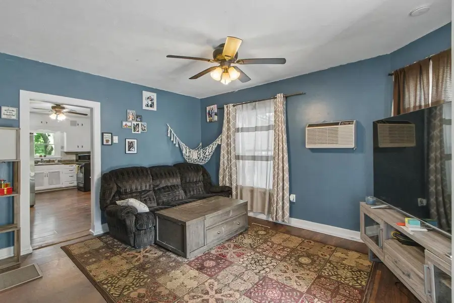 617 W Franklin Street, Portage, WI 53901 - #3