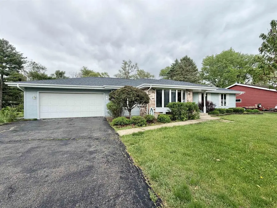 928 Columbia Drive, Janesville, WI 53546 - #2