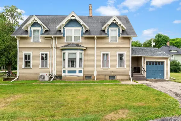 410-412 Jones Avenue, Fort Atkinson, WI 53538