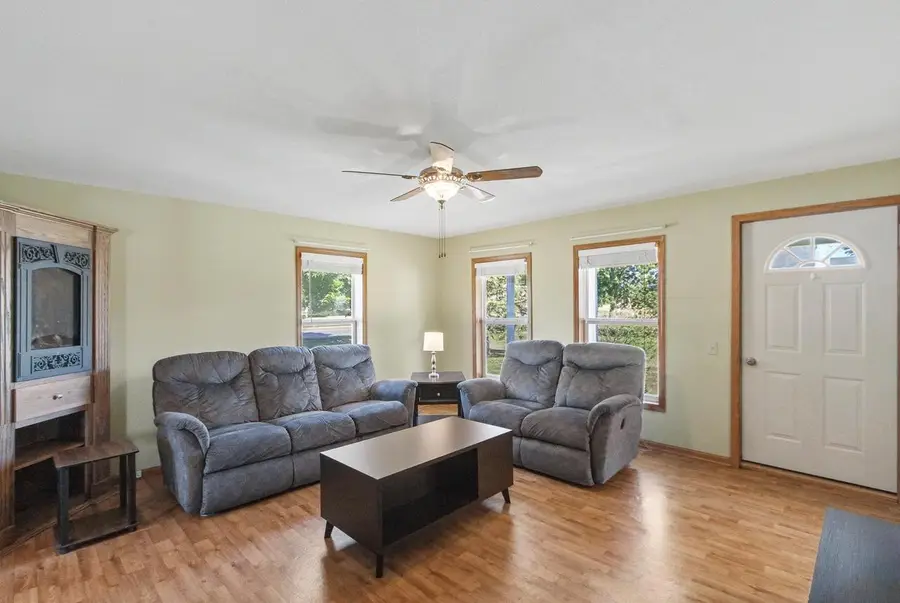 327 N Main Street, Pardeeville, WI 53954 - #3