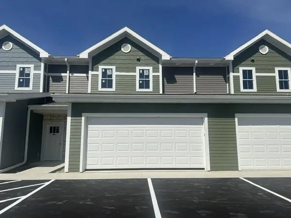 200 Settlers Drive #208, Jefferson, WI 53549