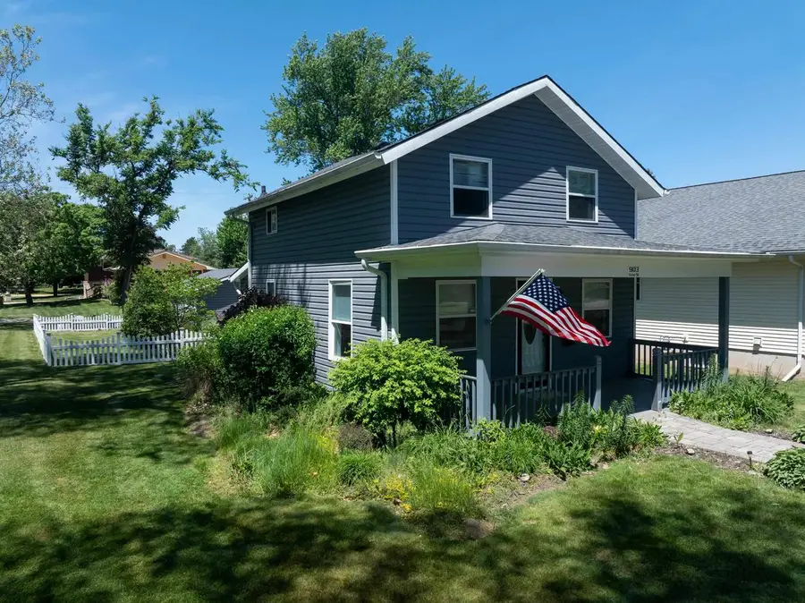 903 Vine Street, Wisconsin Dells, WI 53965 - #2