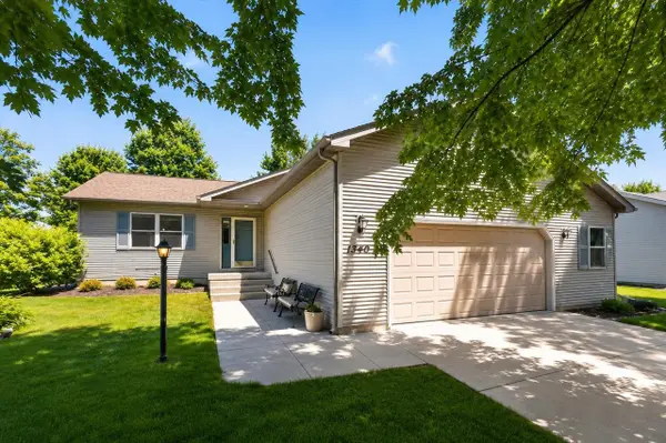 1340 Prairie Rose Drive, Sun Prairie, WI 53590