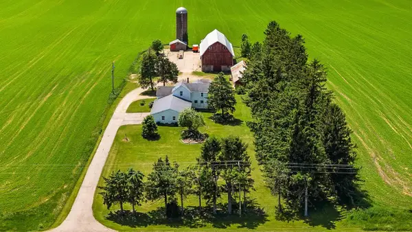W6231 County Road K, Arlington, WI 53911