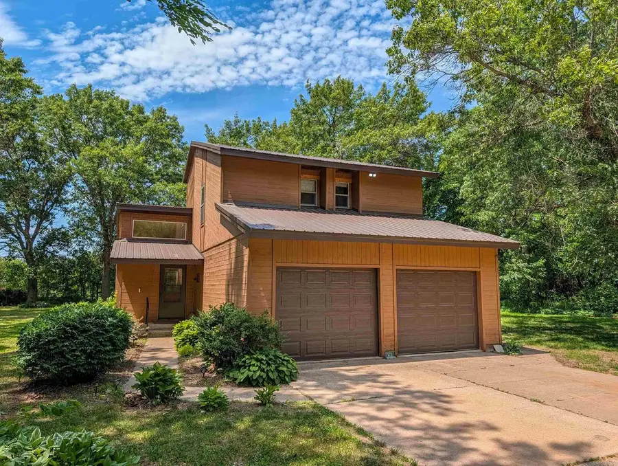 812 80-133 Road, Avoca, WI 53506 - #2