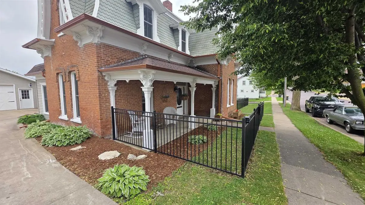 229 N Monroe Street, Lancaster, WI 53813 - #1