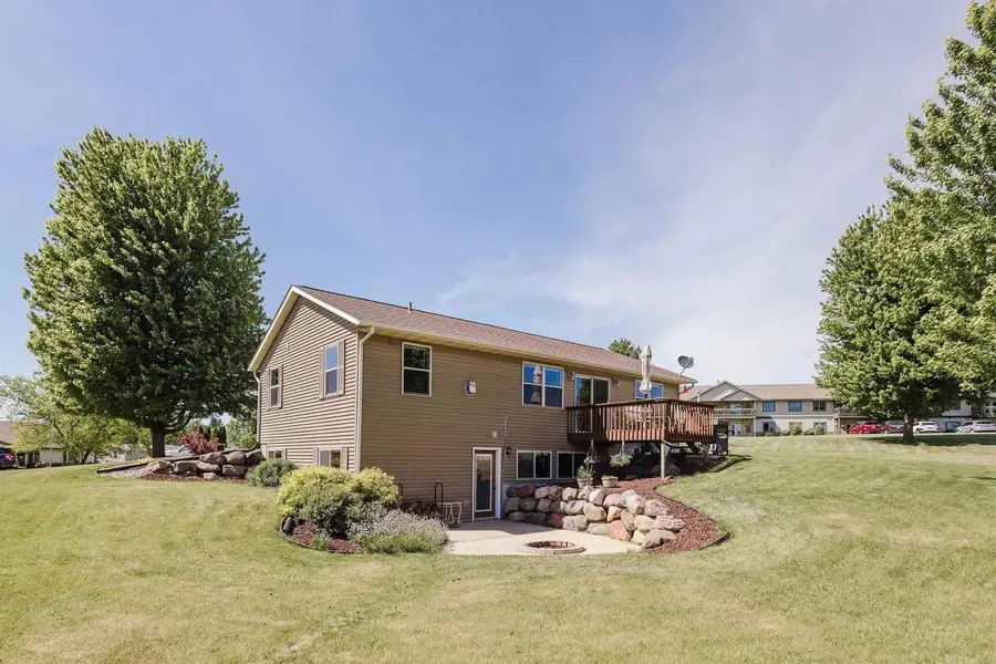 329 E Madison Street, Dodgeville, WI 53533 - #3