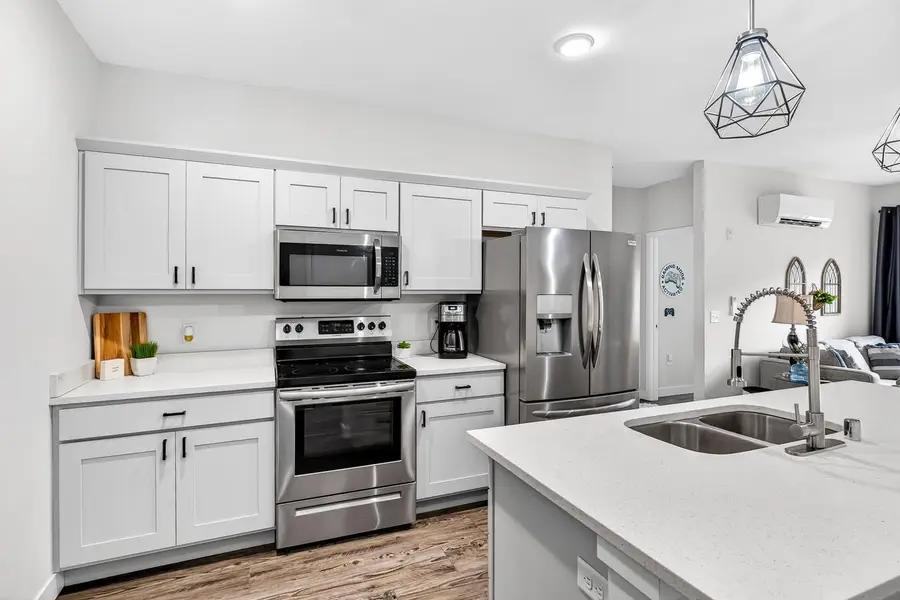 1501 N Windsor Avenue #201, Cottage Grove, WI 53527 - #3