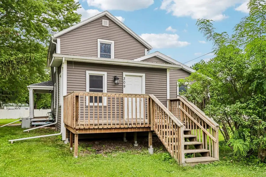 309 Cedar Street, Baraboo, WI 53913 - #3