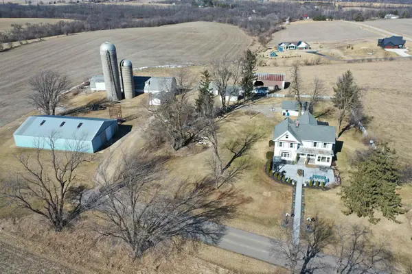 2749 Town Hall Rd, Mount Horeb, WI 53572