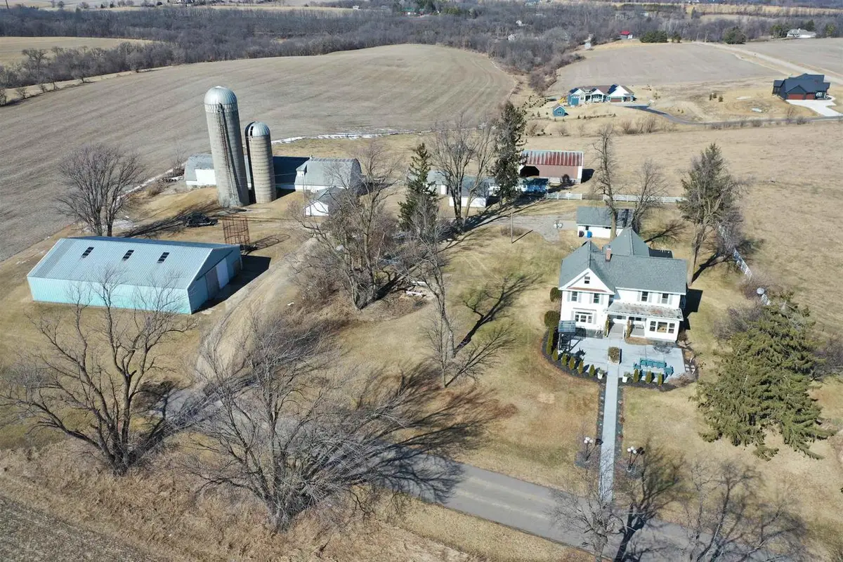 2749 Town Hall Rd, Mount Horeb, WI 53572 - #1