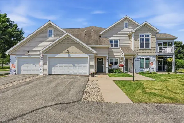 36 Keystone Way #32, Fitchburg, WI 53711