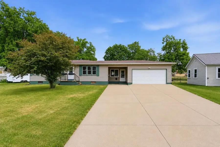 503 11th Street, Brodhead, WI 53520 - #2