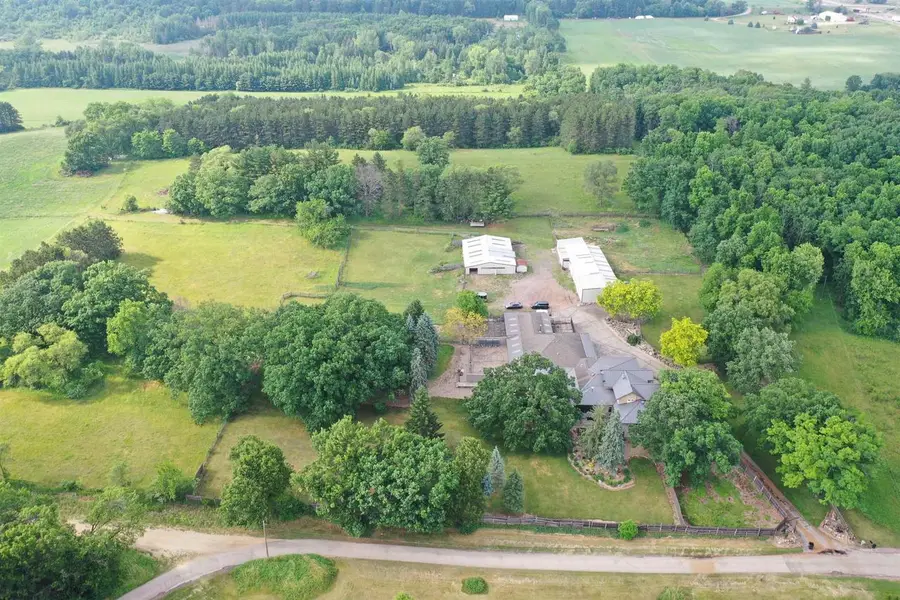 W9400 McMahon Rd, Portage, WI 53901 - #2
