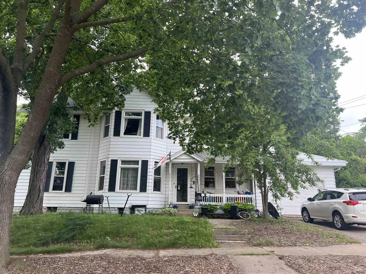 133 10th Street, Baraboo, WI 53913 - #1