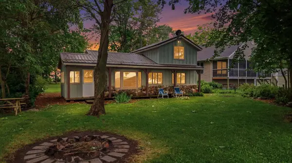 W11020 Howard Drive, Fox Lake, WI 53933