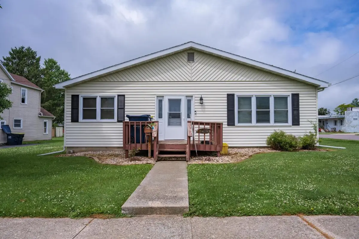 1313 2nd Main Street, Elroy, WI 53929 - #1