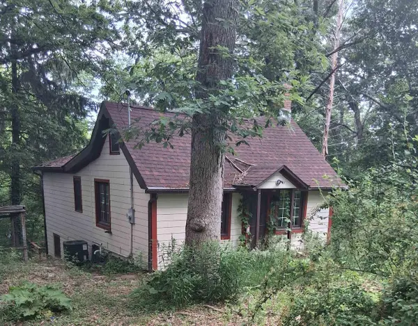 w8846 Hickory Drive, Delavan, WI 53115