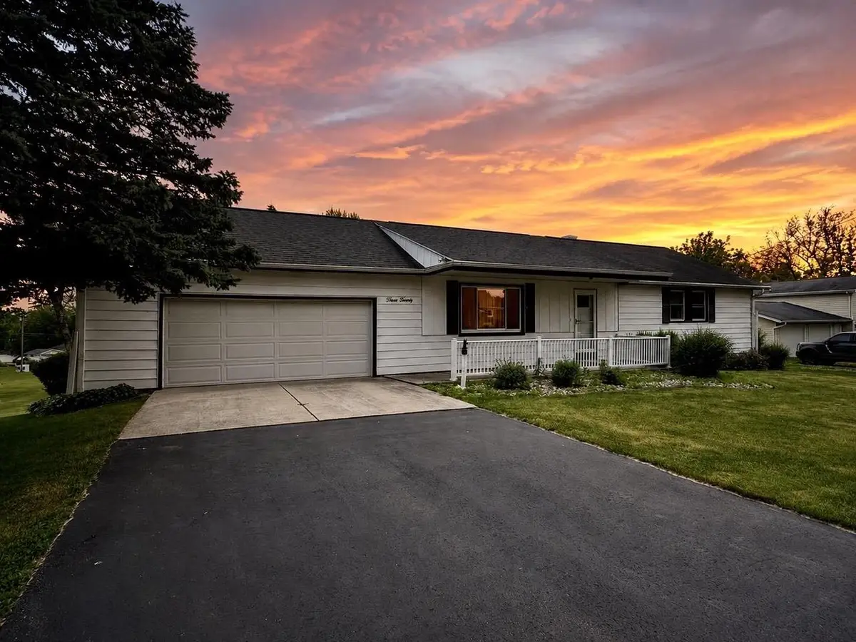 320 W 3rd Street, Fox Lake, WI 53933 - #1