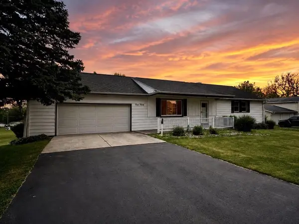 320 W 3rd Street, Fox Lake, WI 53933