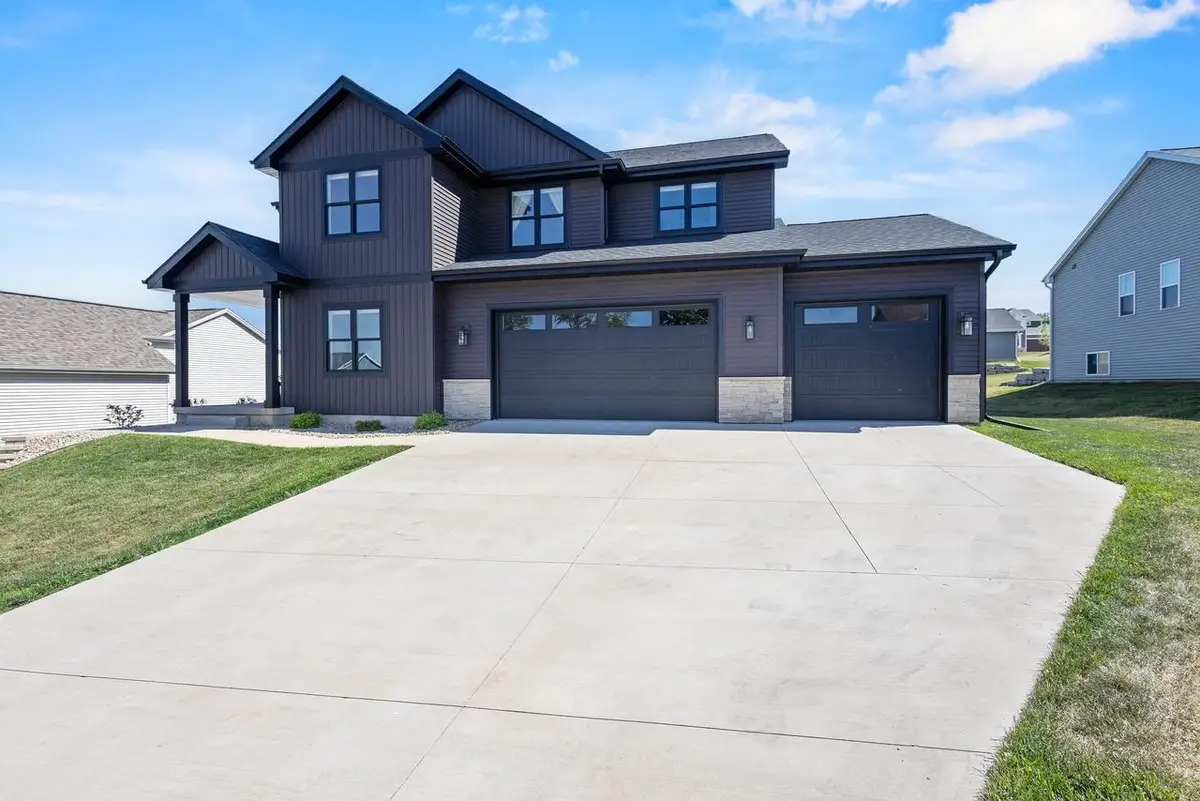 552 Autumn Ridge Court, Oregon, WI 53575 - #1