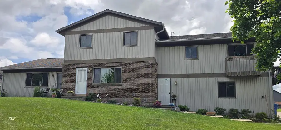 1909 Fox Run, Mount Horeb, WI 53572 - #2