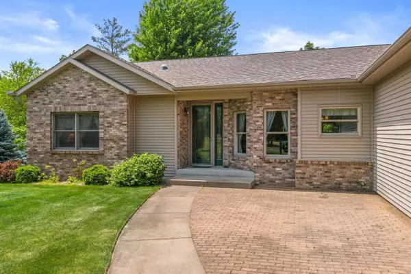 1360 Sawgrass Drive, Nekoosa, WI 54457